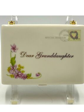 Dear Granddaughter with Love Mother Music Box Ardleigh Elliot authentication Y2K